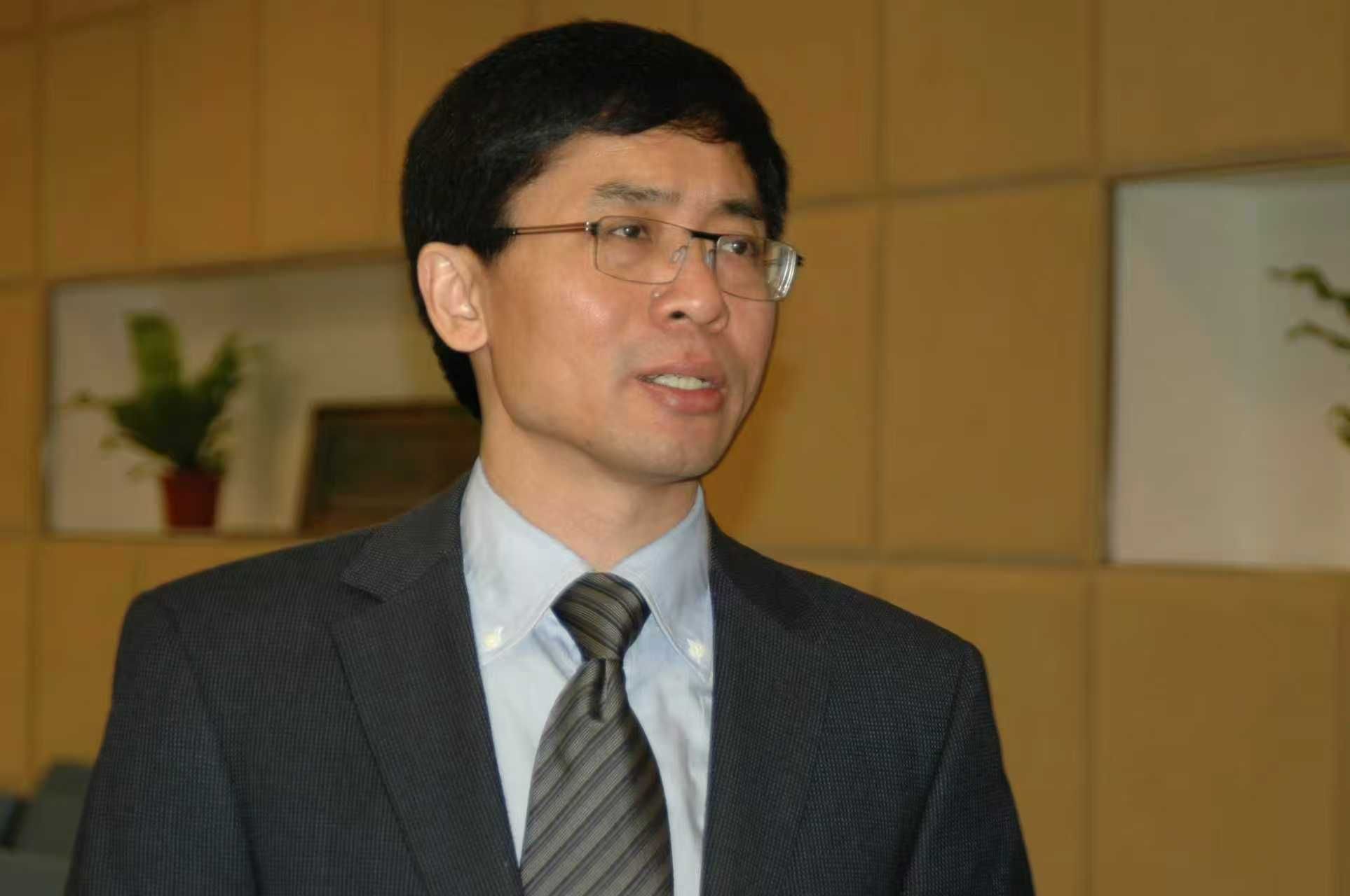 “心”朋好友 | 中美中心93届校友燕存露参加卡特彼勒在华50周年庆典有感